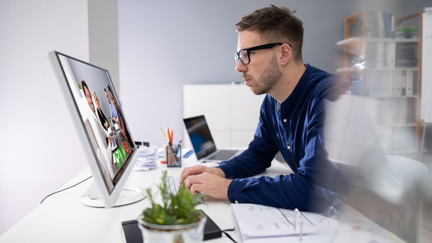 Professional working remotely using reliable Arizona internet service connection